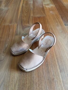 Tan Leather Calaxini Slingback Leather Platform Sandals Worn Once